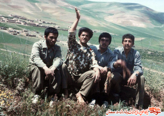 نفر دوم از چپ شهید یدالله مطهری‌نژاد