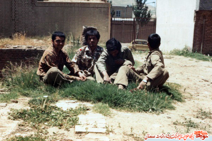 نفر دوم از چپ شهید ید‌الله مطهری‌نژاد