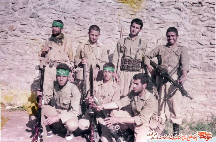 از چپ : ایستاده : سید عبدالله حسینی - حمیدرضا حمزه لو - داود زاهدی - سید حسن شریفی - نشسته : سیدعلی میرطالبی - محمود منصوری - احمد عسگر نژاد