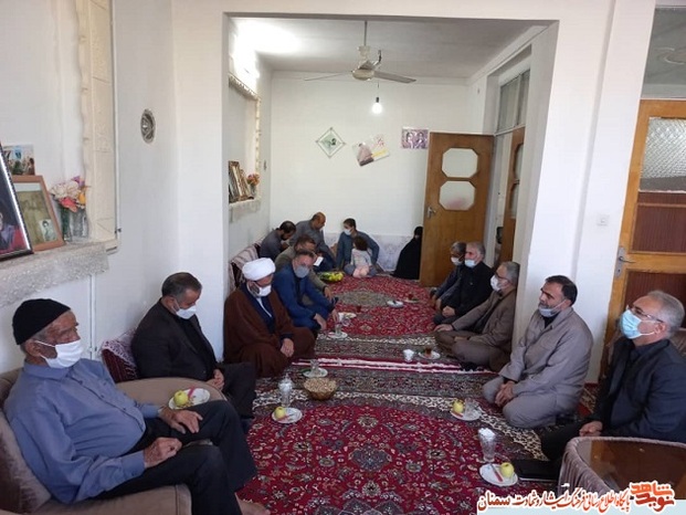 دیدار استاندار سمنان و مسئولان استانی و شهرستانی با والدین معزز شهیدان صادقچه - چهاردهم مهرماه ۱۴۰۰ شهرستان دامغان