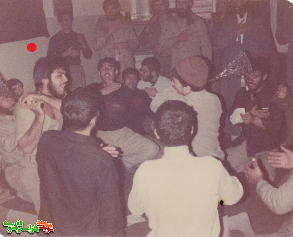 مداحی پشت جبهه ها
