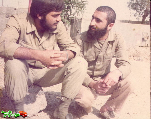 غصه نخور رفیق... همونجوری که علم امام حسین (ع) زمین نمونده، مردمی برای دفاع از اسلام همیشه مشت گره می کنند و برای دفاع از امت اسلام قد علم می کنند. خون ما هم نهال اسلام و راه حق طلبی رو آبیاری می‌کنه؛ انشاالله مردم فراموش نمی‌کنند که برای سلامت این سرزمین چه ها که متحمل نشدیم.
