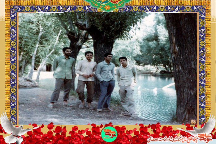 نفر سمت راست شهید سیدمهدی سیادت