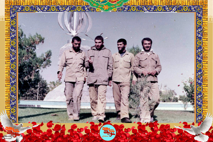 نفر سمت چپ شهید علی‌اکبر قلعه‌آقابابائی