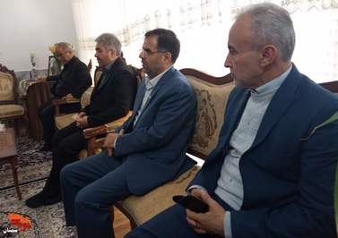 دیدار مسئولان بنیاد شهید استان و شهرستان گرمسار با خانواده معزز شهید والامقام علیاکبر کاشی- یکشنبه بیست و هفتم آذر ۱۴۰۱ شهرستان گرمسار