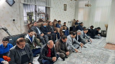 قرائت زیارت عاشورا توسط کارکنان بنیاد شهید و امور ایثارگران استان سمنان- پانزدهم دی ۱۴۰۱ منزل شهید حمید مظاهری
