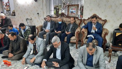 قرائت زیارت عاشورا توسط کارکنان بنیاد شهید و امور ایثارگران استان سمنان- پانزدهم دی ۱۴۰۱ منزل شهید حمید مظاهری