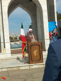 گلباران و عطرافشانی قبور مطهر شهدای شهرستان دامغان به مناسبت هفته کار و کارگر- هفتم اردیبهشتماه ۱۴۰۲ گلزار شهدای فردوس رضا