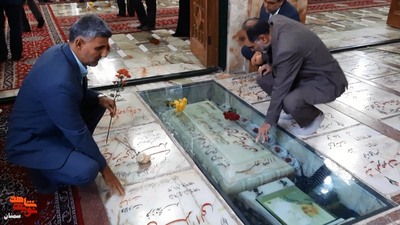 گلباران گلزار شهدا- بیست و چهارم آبان ۱۴۰۲ گلزار شهدای امامزاده یحیی (ع) شهرستان سمنان