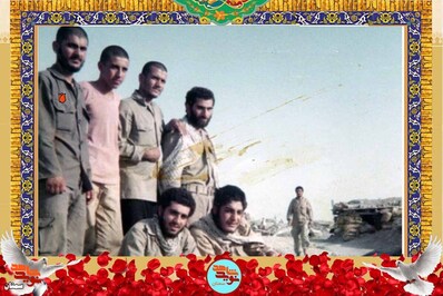 ردیف ایستاده نفر اول از چپ شهید احمد صالحی‌نژاد