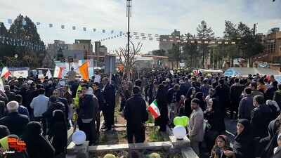 حماسه مردم انقلابی سمنان در راهپیمایی ۲۲ بهمن ۱۴۰۲