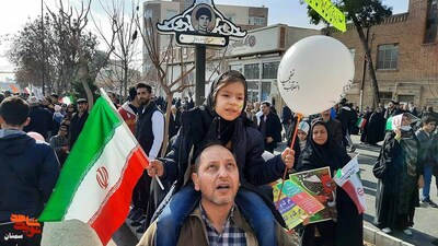 حماسه مردم انقلابی سمنان در راهپیمایی ۲۲ بهمن ۱۴۰۲