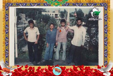 نفر دوم از راست شهید سید جمال احمدپناهی