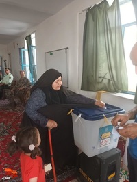 مادر شهید ابراهیم اصلانی